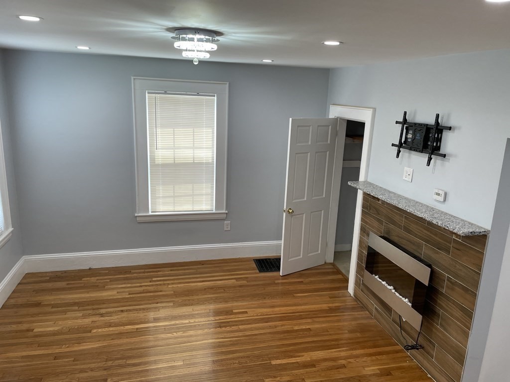 33 Brazil St # 33