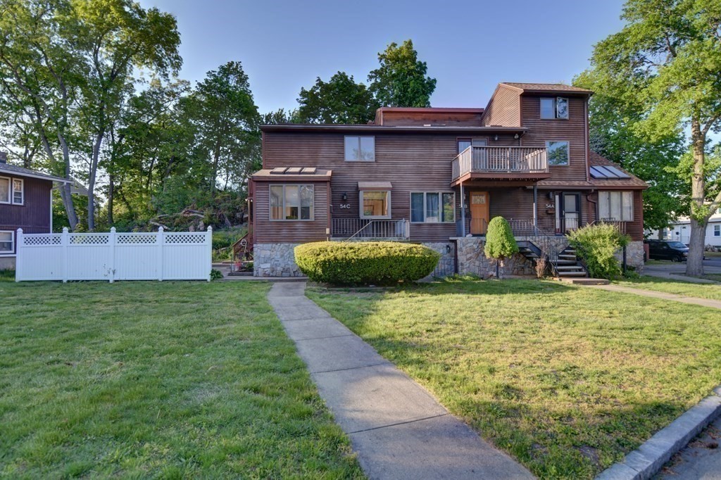 54 Mary St # C