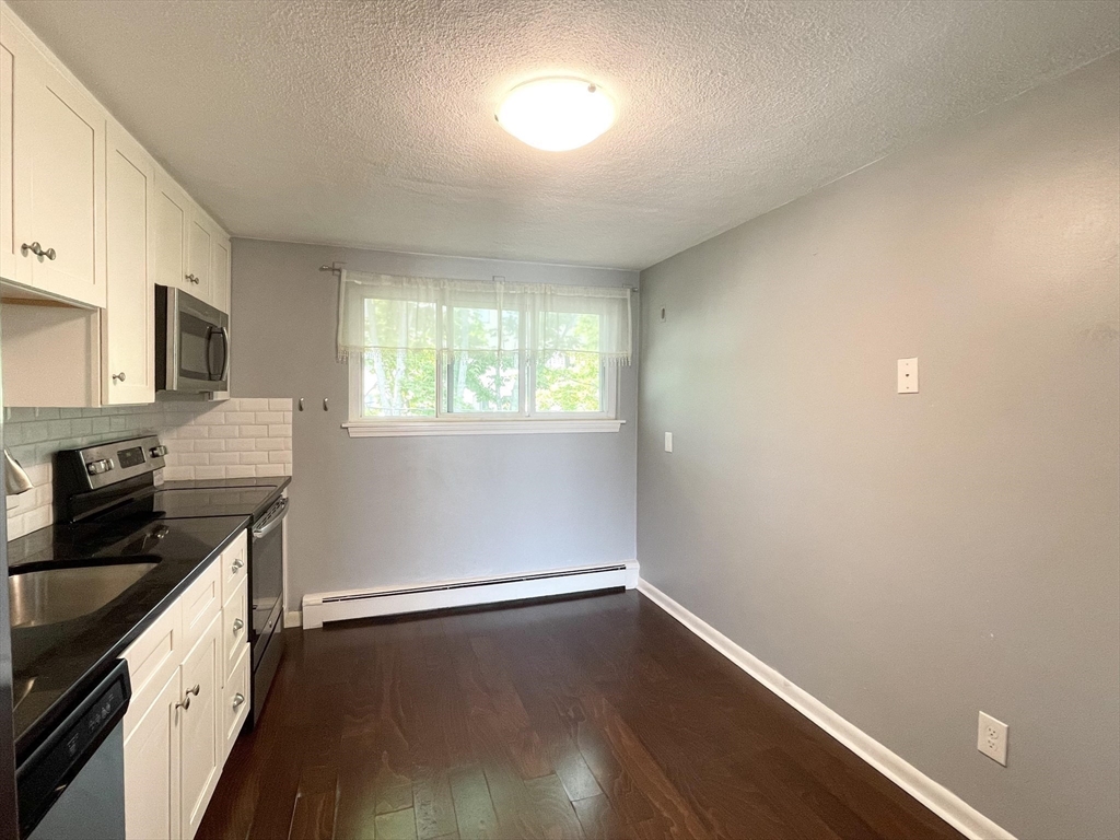 4 Woodcrest Ct # 5