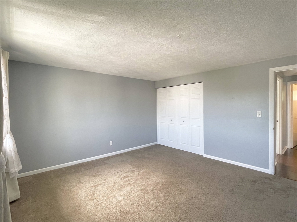 4 Woodcrest Ct # 5
