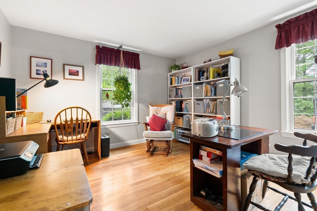445 W Pond Street