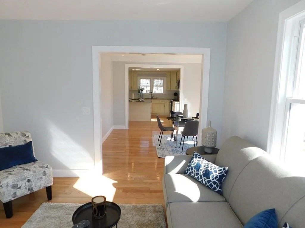 15 Phillips St