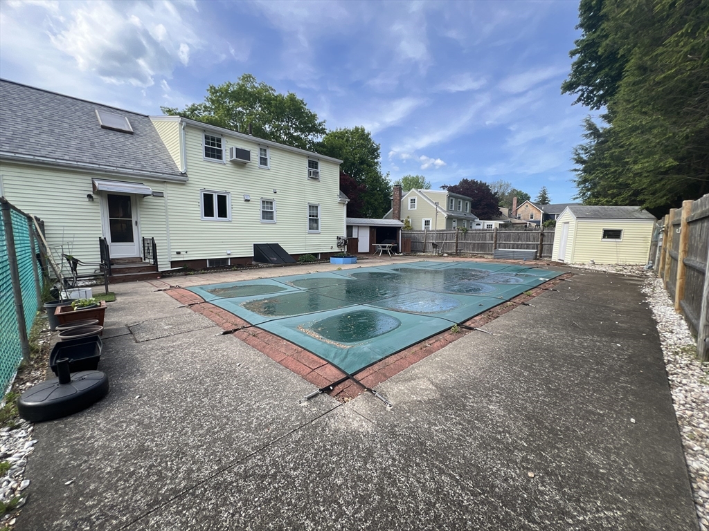 22 Wescroft Rd