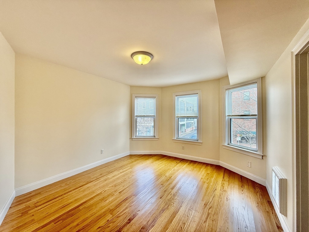 724 Cambridge St Unit: 2