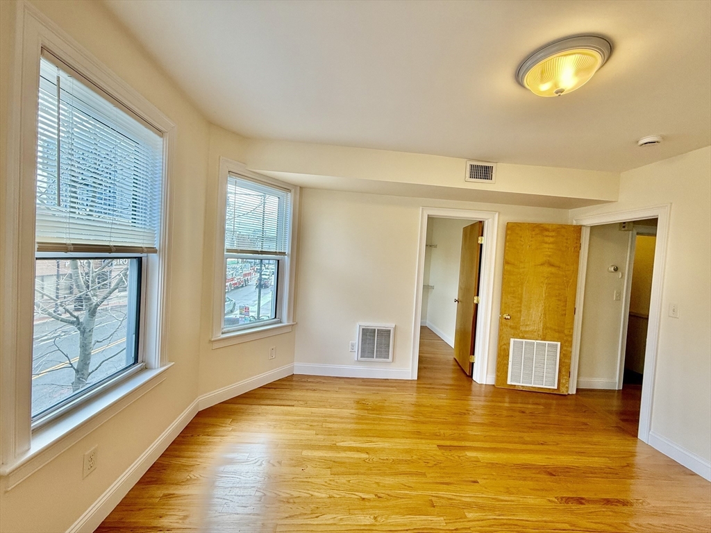 724 Cambridge St Unit: 2