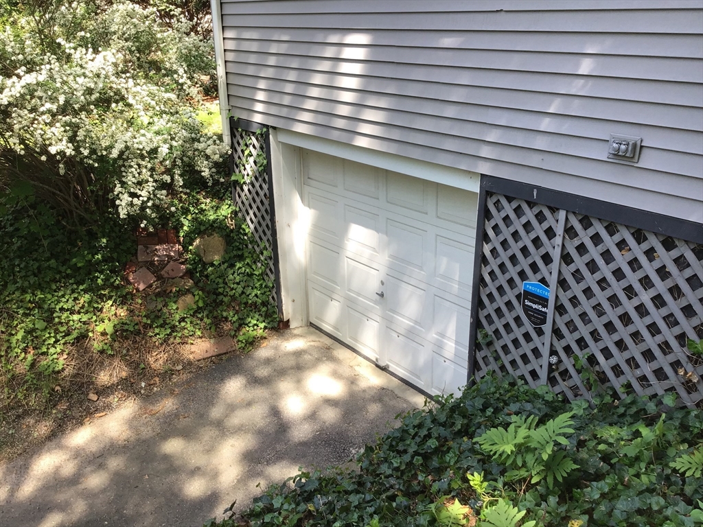 23 White Horse Rd