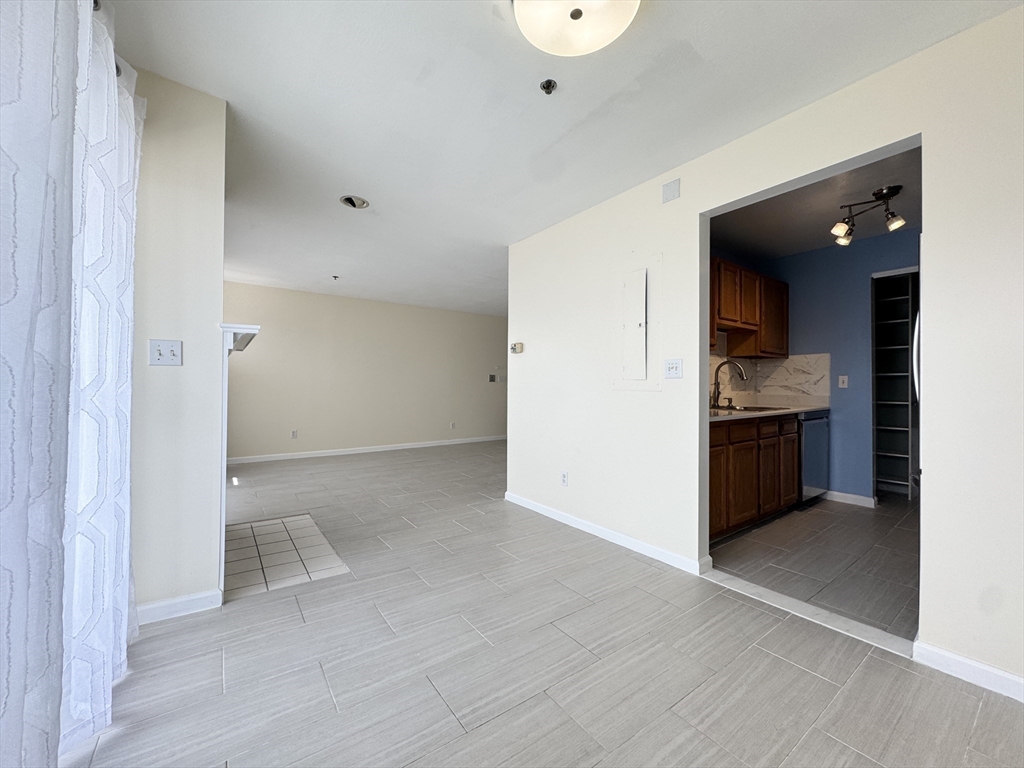 200 Falls Blvd # G302