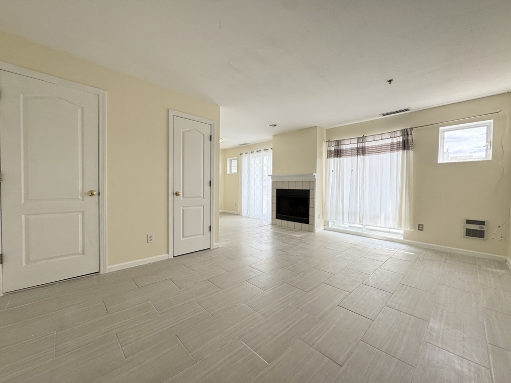 200 Falls Blvd # G302