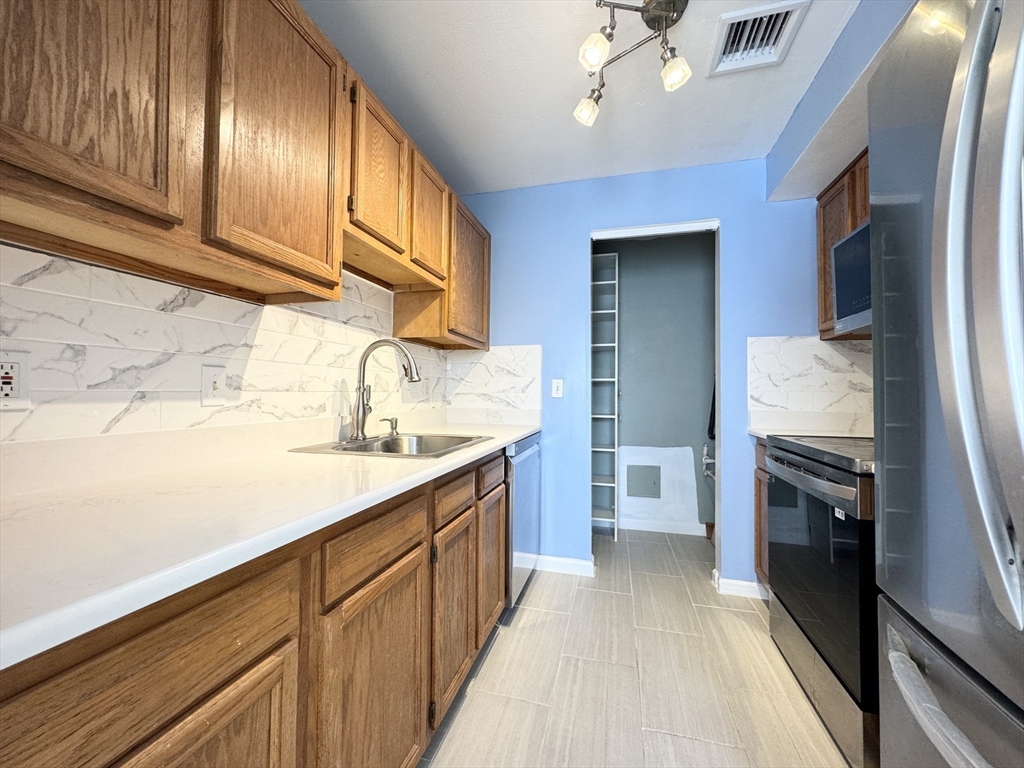 200 Falls Blvd # G302