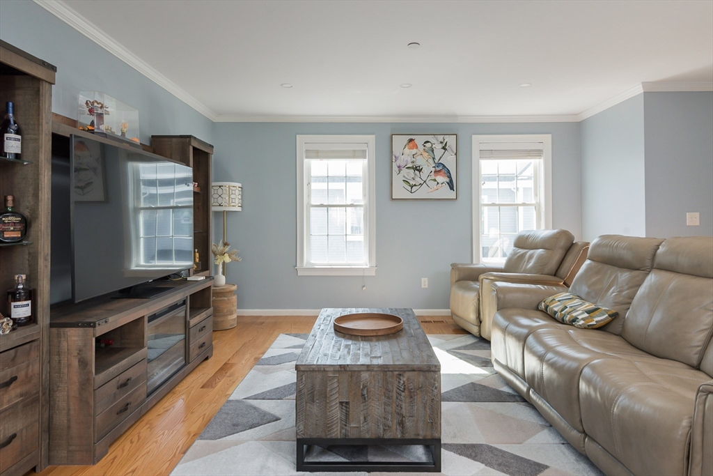 27 Mill St # B