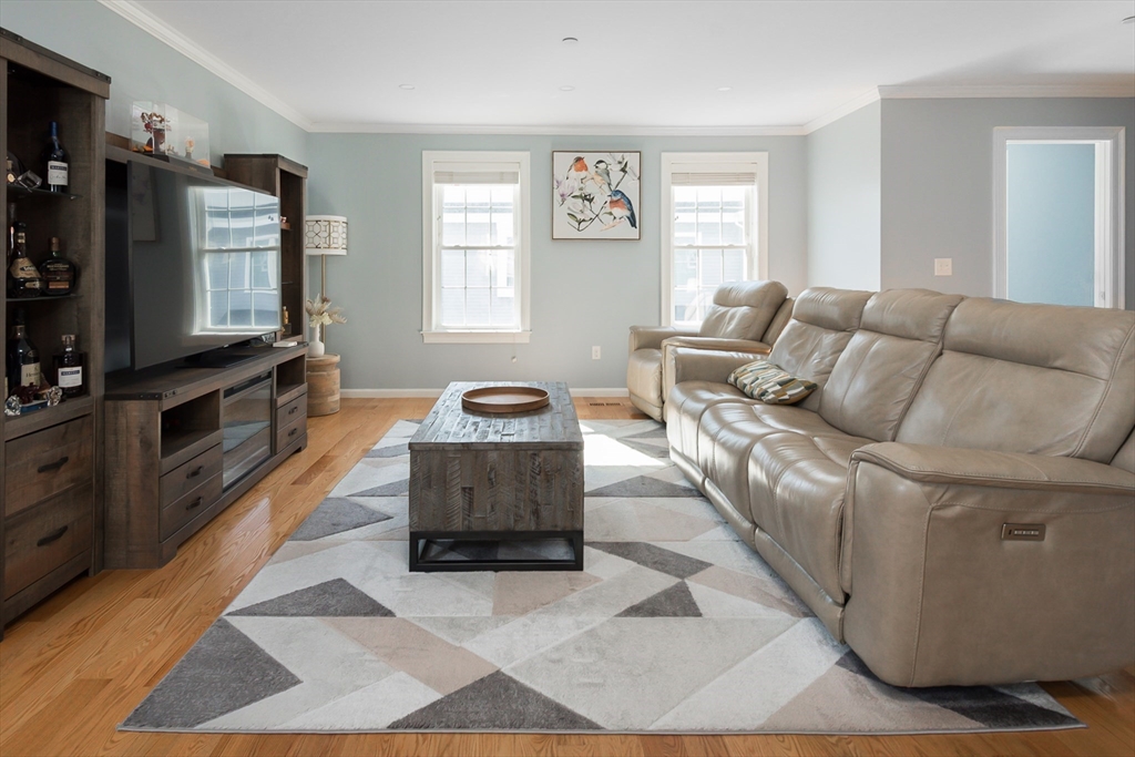 27 Mill St # B