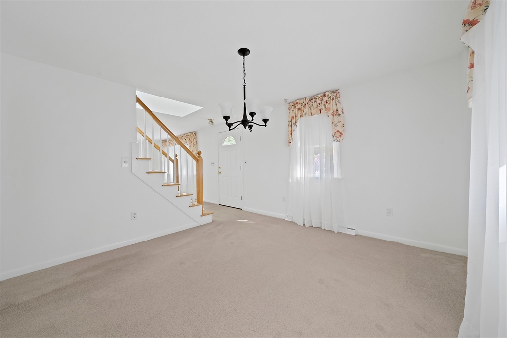 2 Winstead Rd