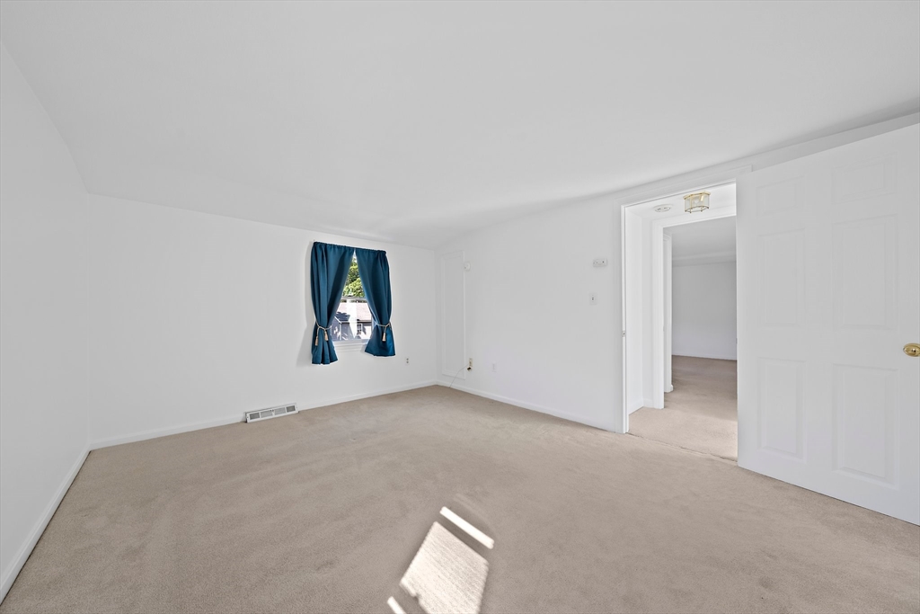 2 Winstead Rd