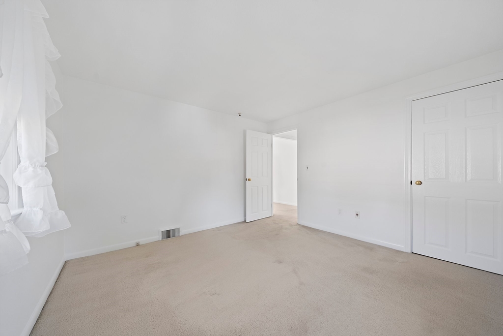 2 Winstead Rd