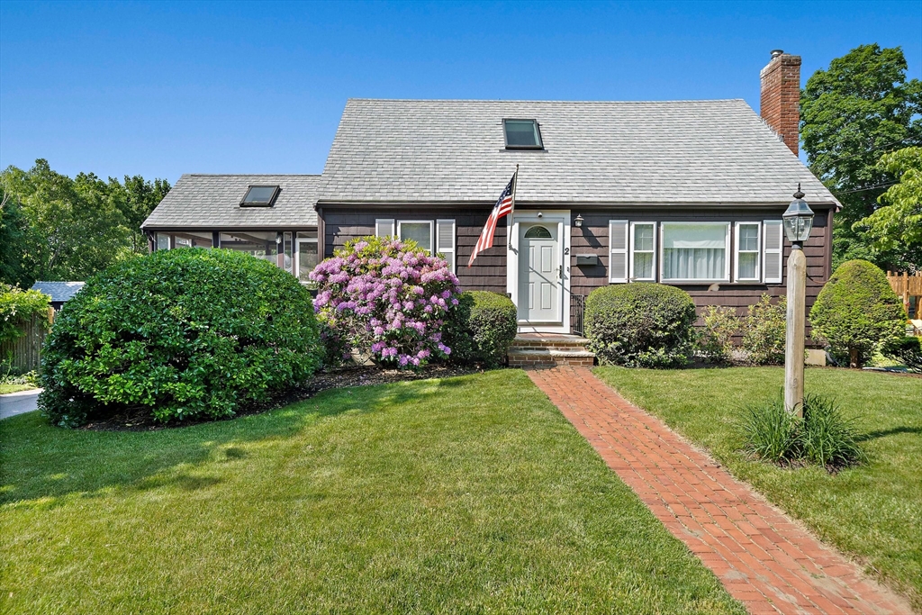 2 Winstead Rd