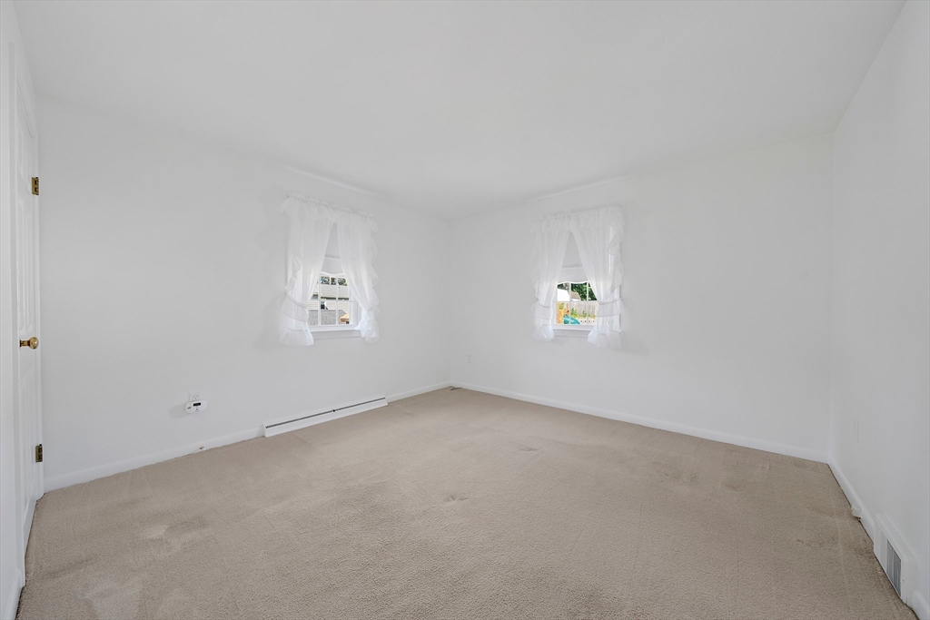 2 Winstead Rd