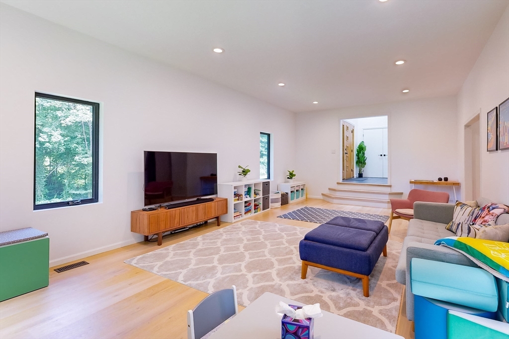 32 Garvey Rd