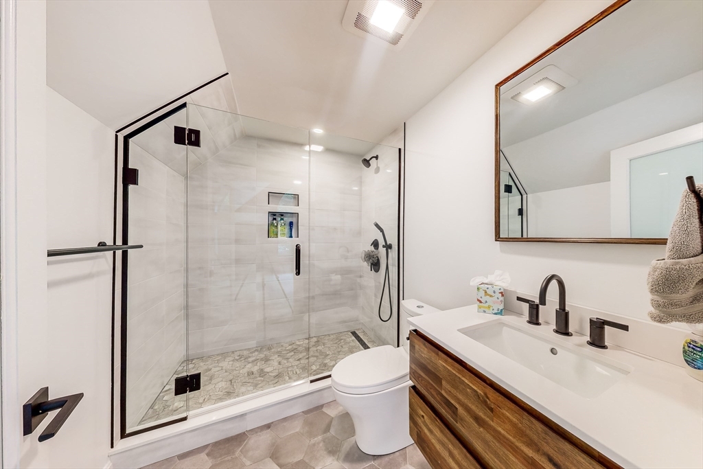 32 Garvey Rd