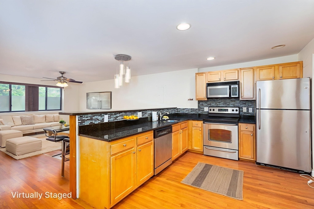 44 Lafayette Ave # 507