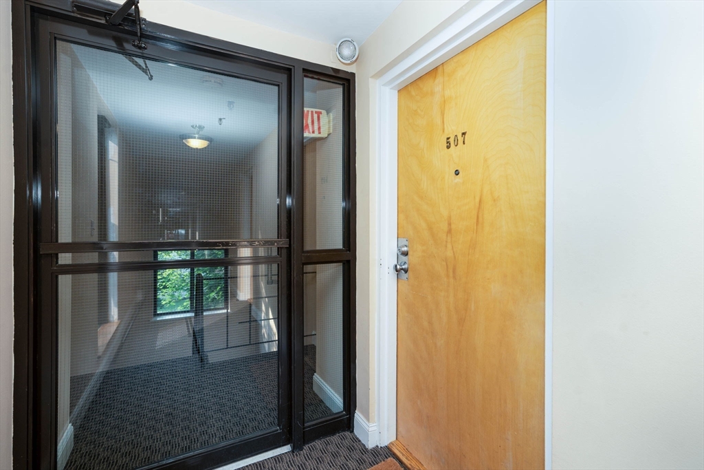 44 Lafayette Ave # 507