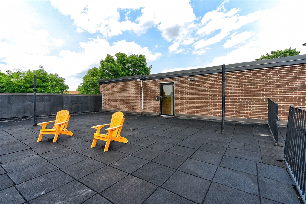 44 Lafayette Ave # 507