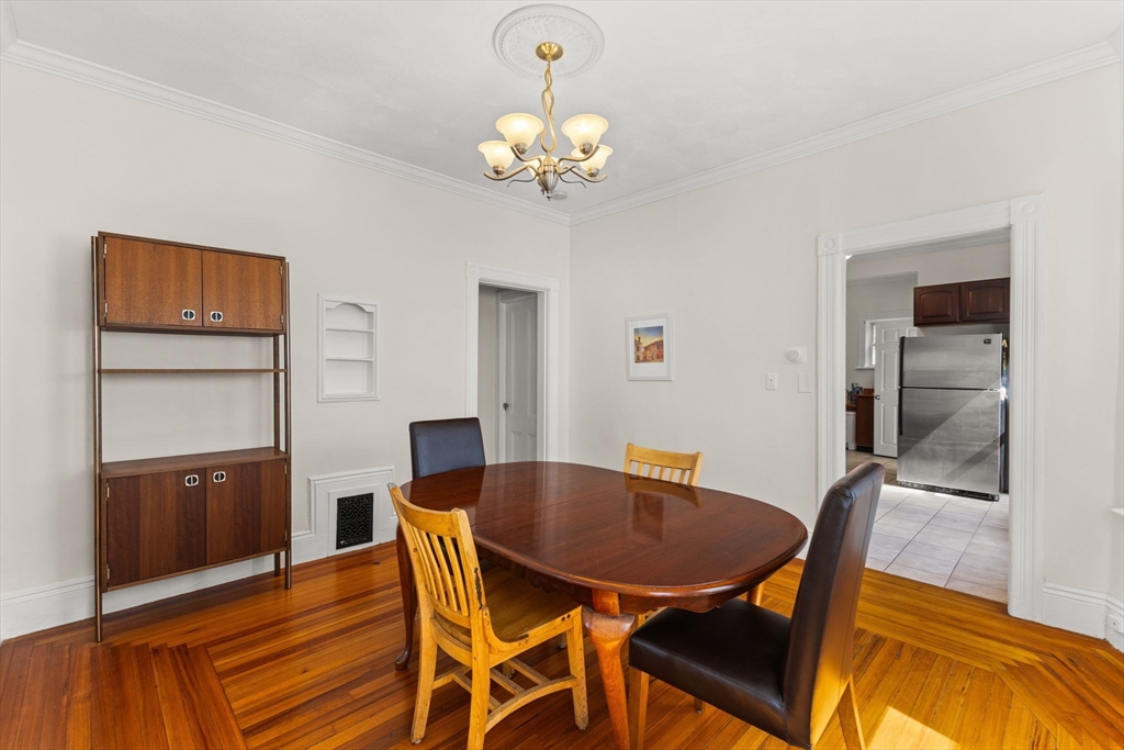 202 Rochambeau Ave # 2