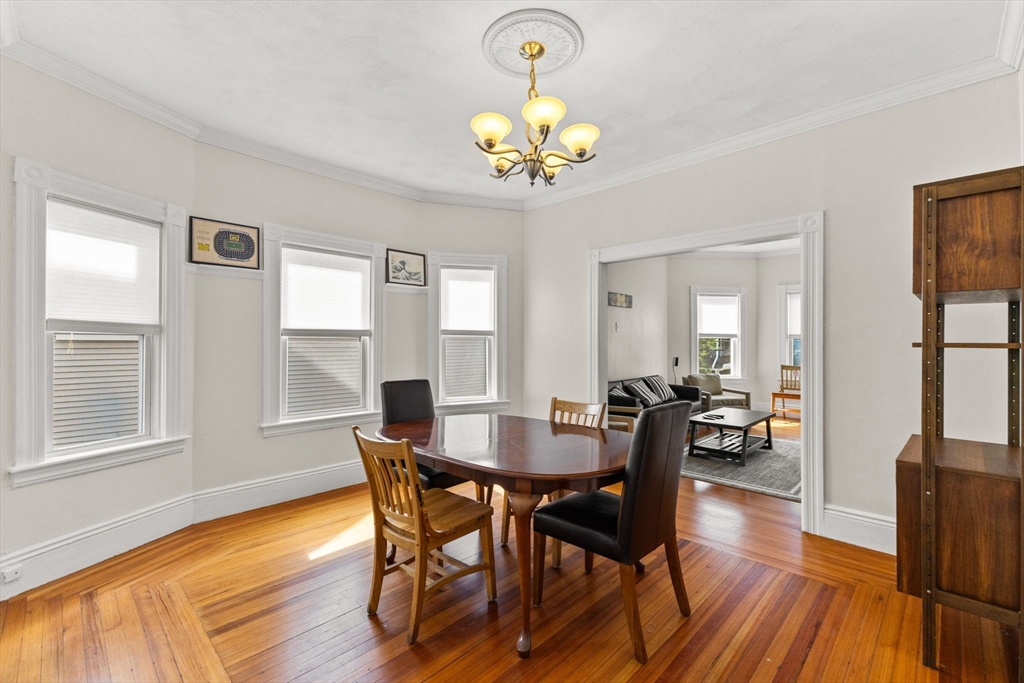202 Rochambeau Ave # 2