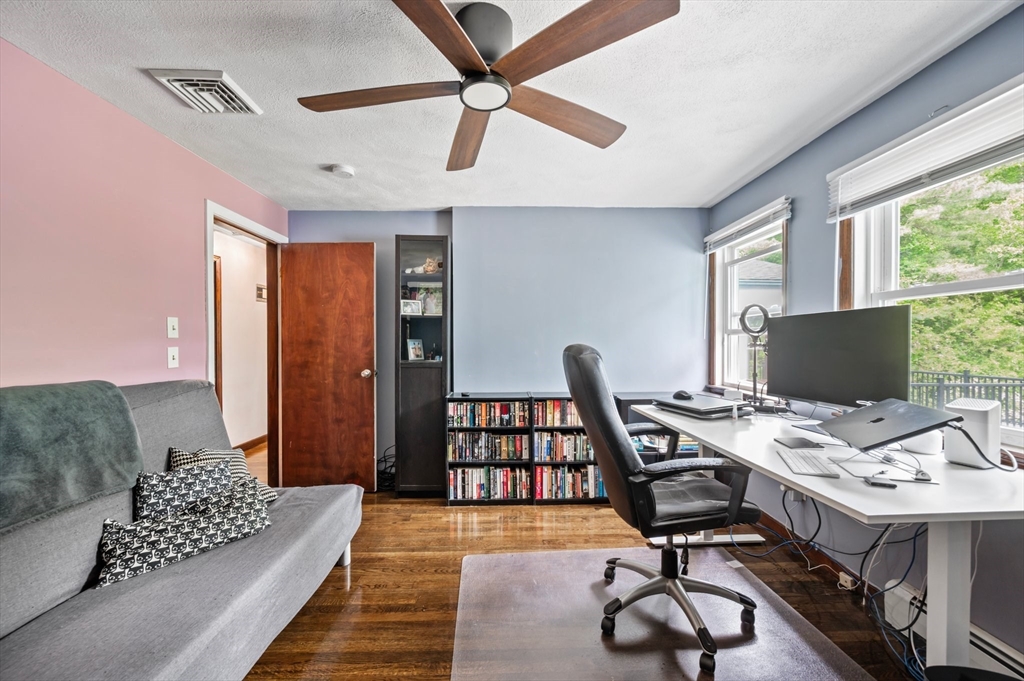 146 Field St