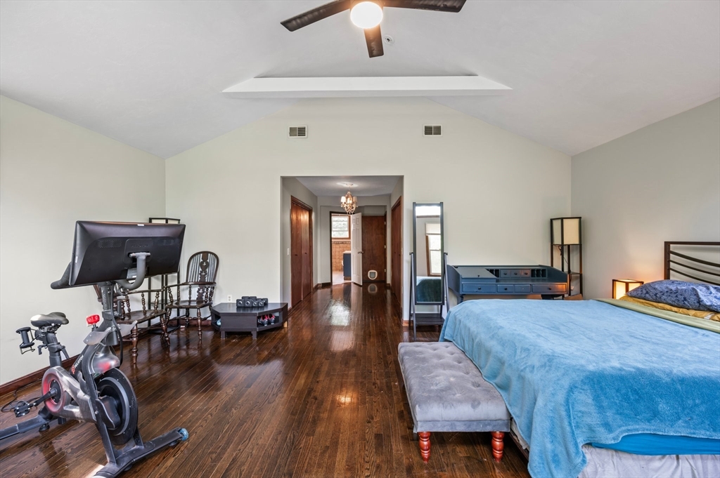 146 Field St