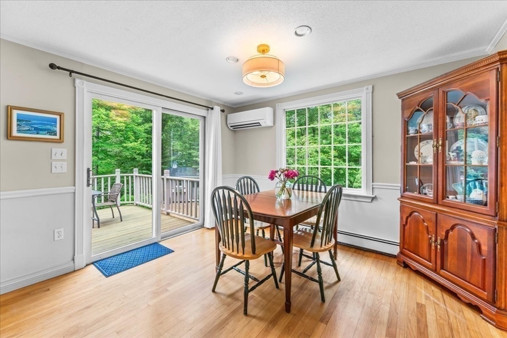 6 Mattakeesett Lane