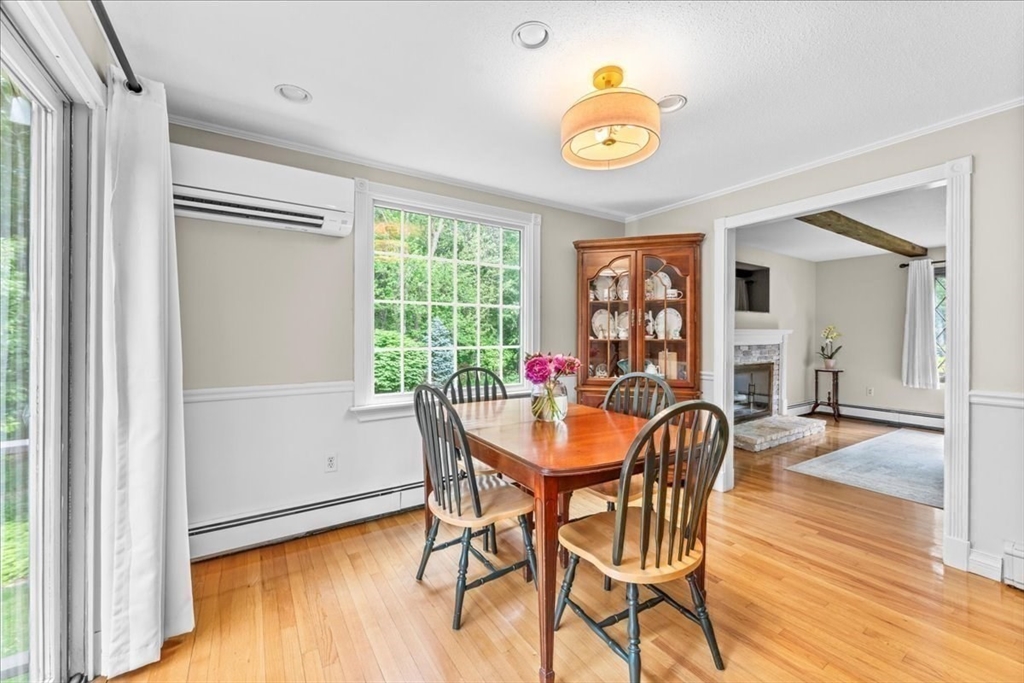 6 Mattakeesett Lane