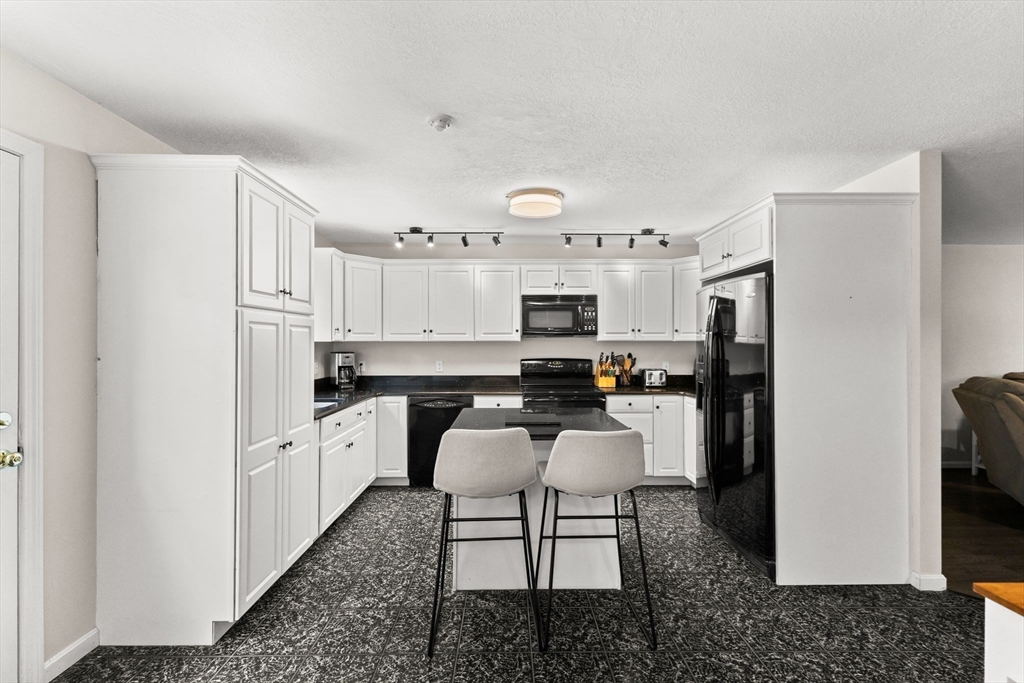 48 Finch Rd # 2