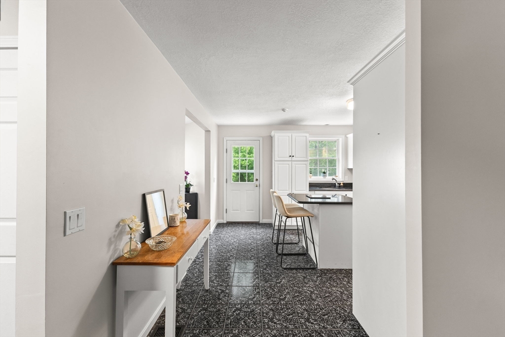 48 Finch Rd # 2