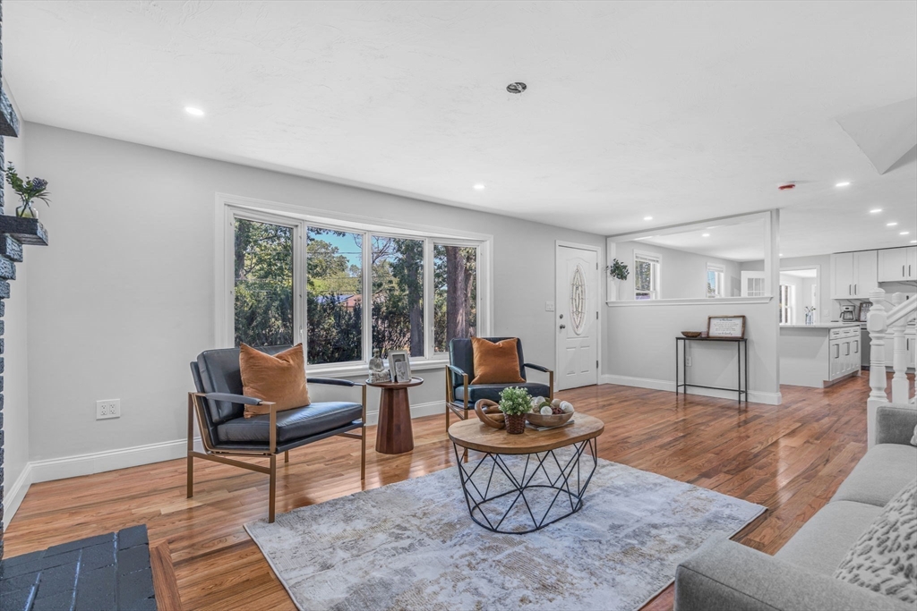 46 Curtis St