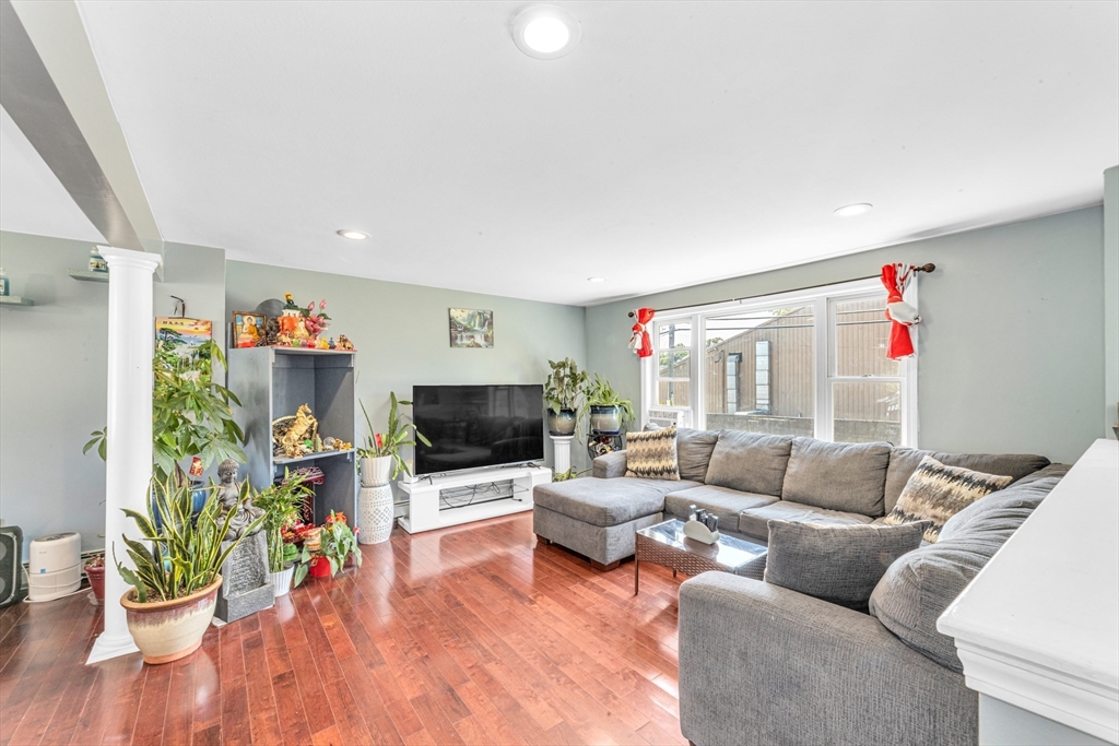 23 Clifton Ave