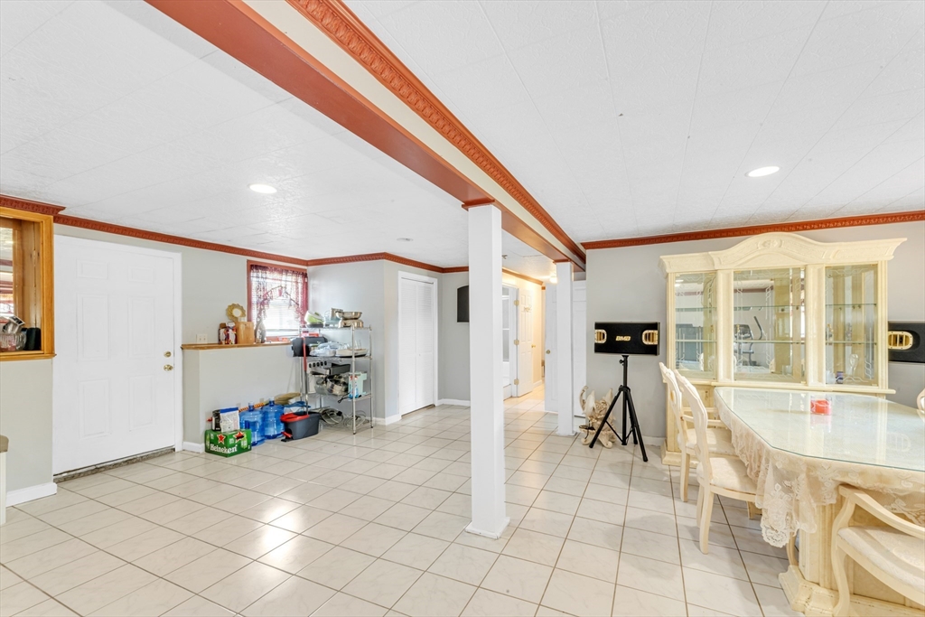 23 Clifton Ave