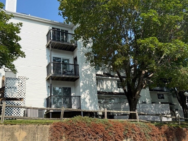 121 Tall Oaks Dr # F