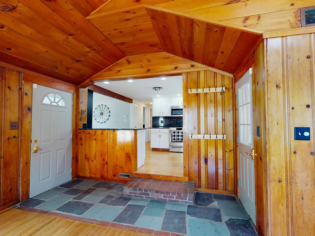8 Shepard Ave