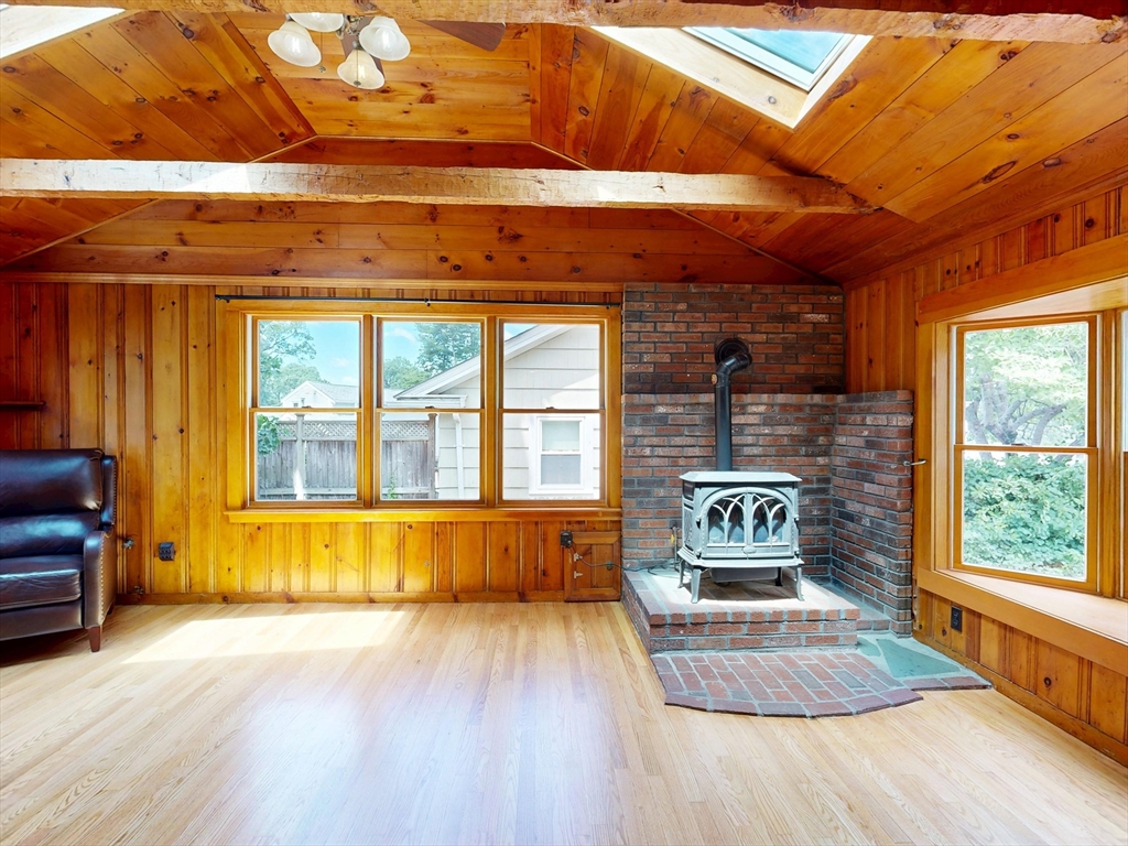 8 Shepard Ave