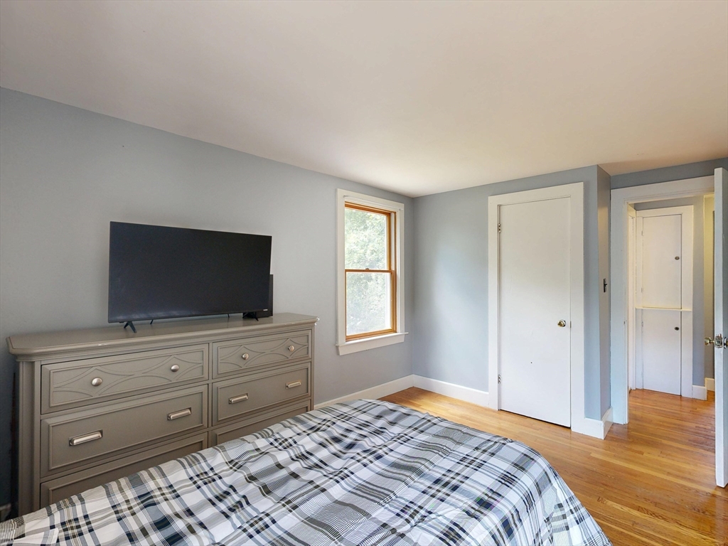 8 Shepard Ave