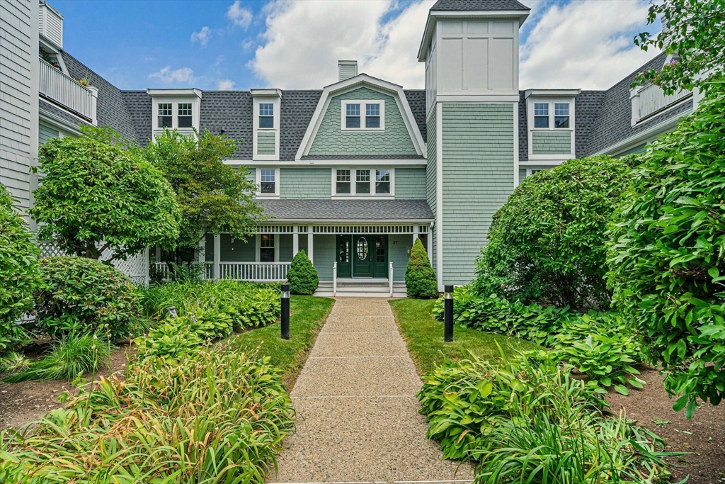 37 Hastings St. # 207