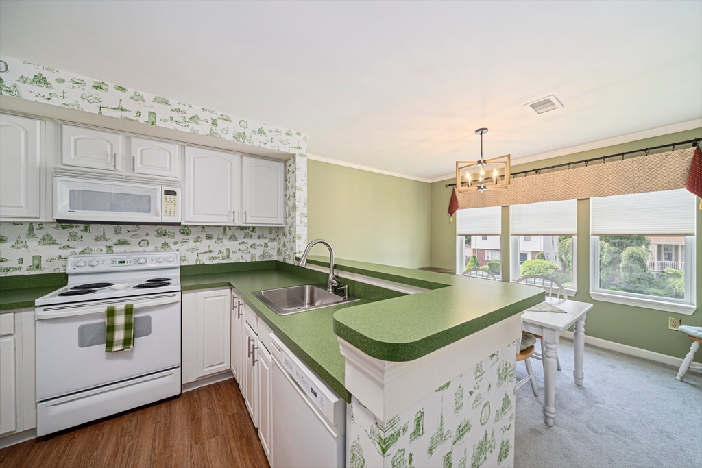37 Hastings St. # 207