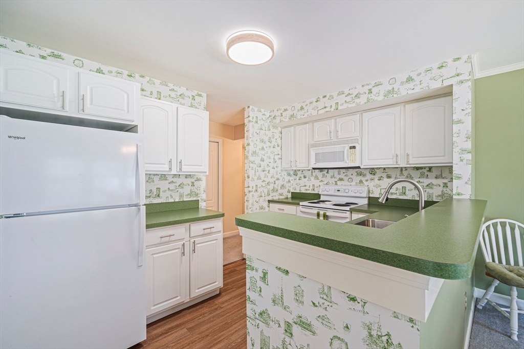 37 Hastings St. # 207