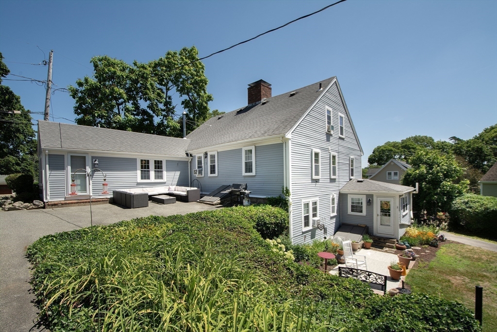 120 Randolph St