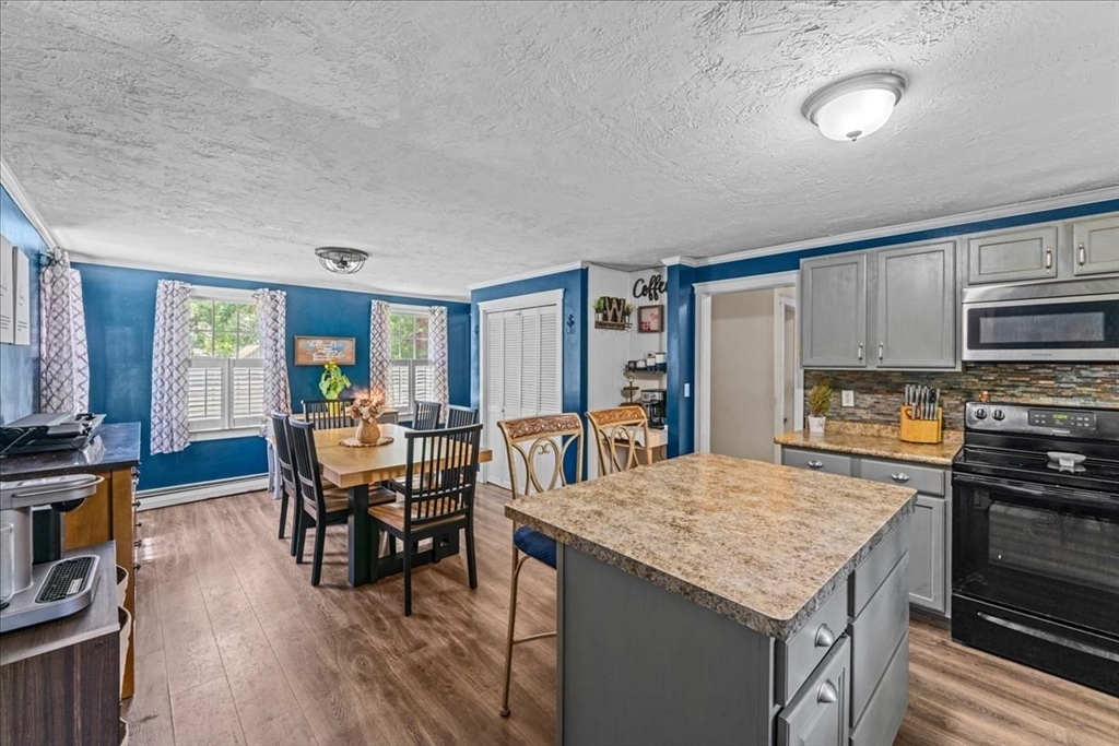 19 Forest Road