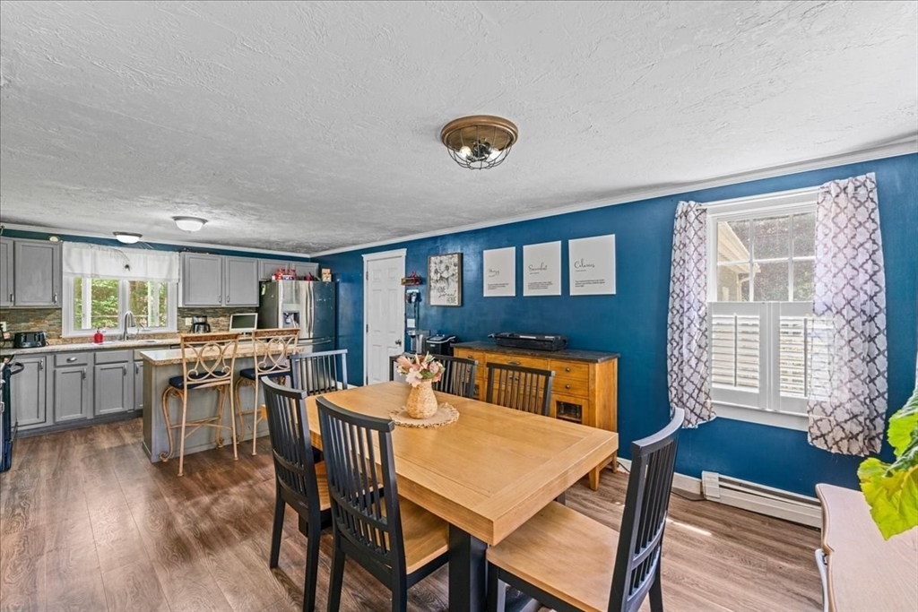19 Forest Road