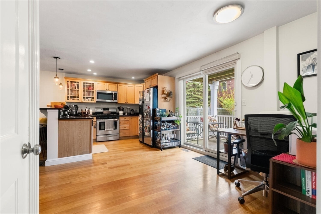 617-619 E. Second Street # 1
