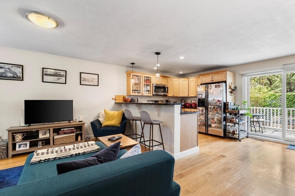 617-619 E. Second Street # 1