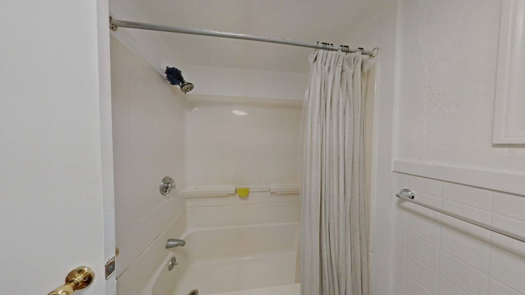 74 Holbrook Rd # 74