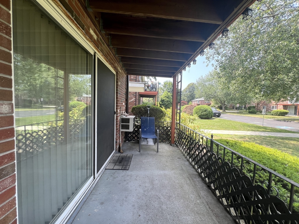 79 Fountain Ln # 1